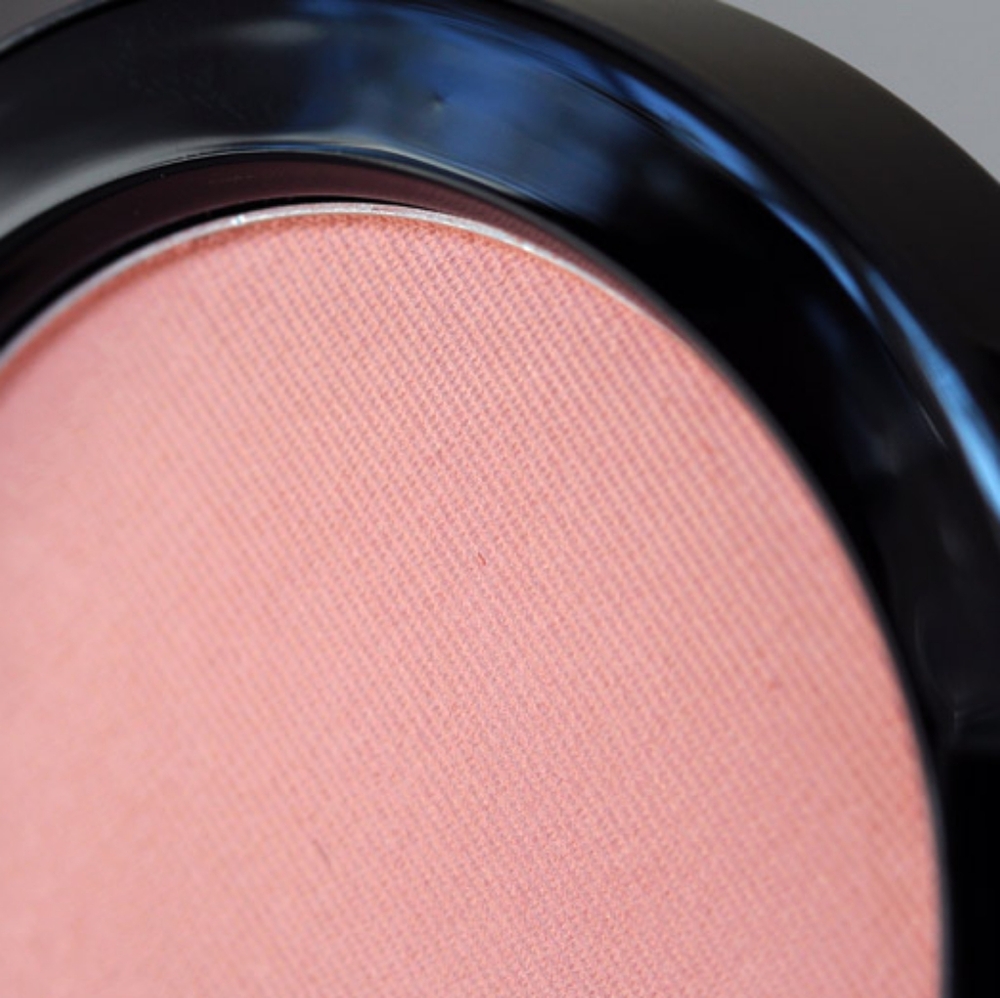 NIB MAC MARILYN MONROE Powder Blush Legendary - Picture 3 of 3